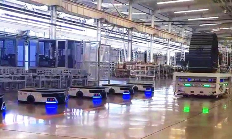 200 robot tự điều hành sản xuất máy xúc 200 robot tự điều hành sản xuất máy xúc