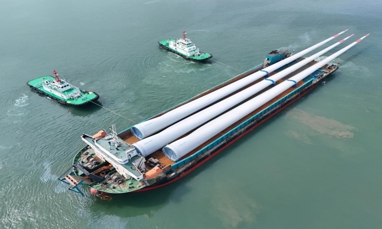 Cánh quạt siêu lớn của turbine gió mạnh nhất thế giới Cánh quạt siêu lớn của turbine gió mạnh nhất thế giới