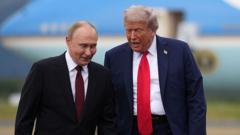 Điện Kremlin hạ thấp các cuộc đàm phán với Zelensky, Trump cảnh báo Putin có thể không muốn đạt được thỏa thuận Điện Kremlin hạ thấp các cuộc đàm phán với Zelensky, Trump cảnh báo Putin có thể không muốn đạt được thỏa thuận