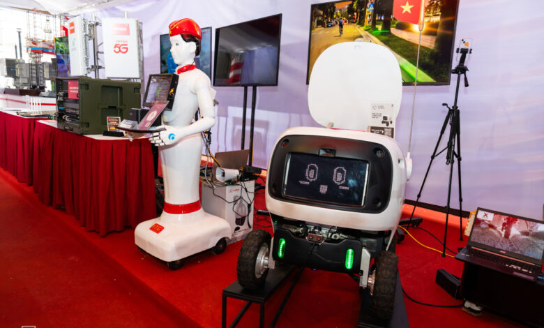 Robot, chip, máy bay UAV quy tụ trong triển lãm Make in Viet Nam Robot, chip, máy bay UAV quy tụ trong triển lãm Make in Viet Nam
