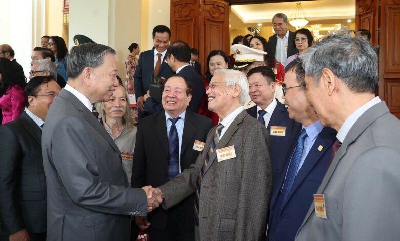 Tổng Bí thư: Sự chính trực và tử tế là tấm khiên bảo vệ con người Tổng Bí thư: Sự chính trực và tử tế là tấm khiên bảo vệ con người