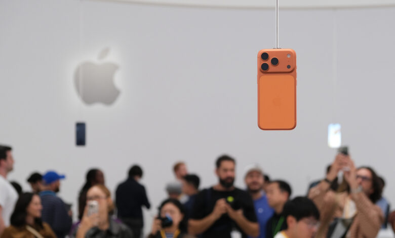Hơn trăm nghìn iPhone 17 được đặt mua tại Việt Nam ngày đầu Hơn trăm nghìn iPhone 17 được đặt mua tại Việt Nam ngày đầu