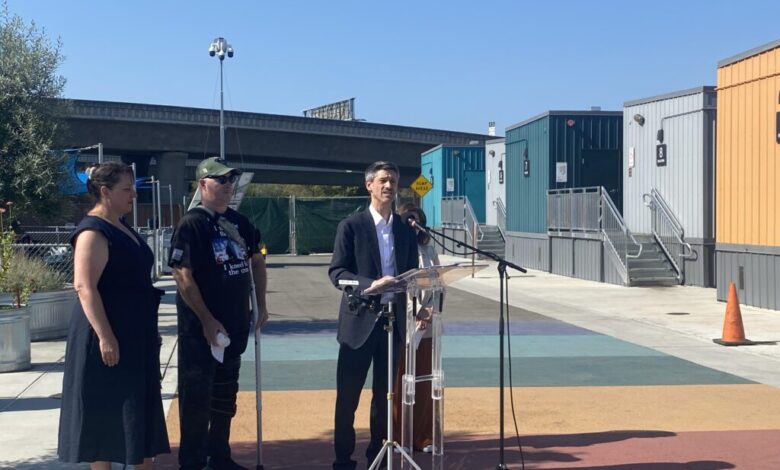 Silicon Valley officials target mental health efforts at homeless shelters Silicon Valley officials target mental health efforts at homeless shelters