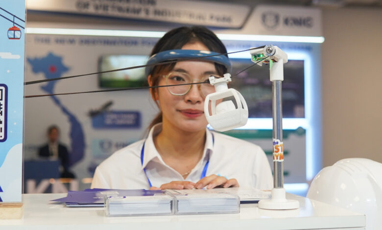 Những sản phẩm công nghệ nổi bật tại Triển lãm đổi mới sáng tạo Những sản phẩm công nghệ nổi bật tại Triển lãm đổi mới sáng tạo