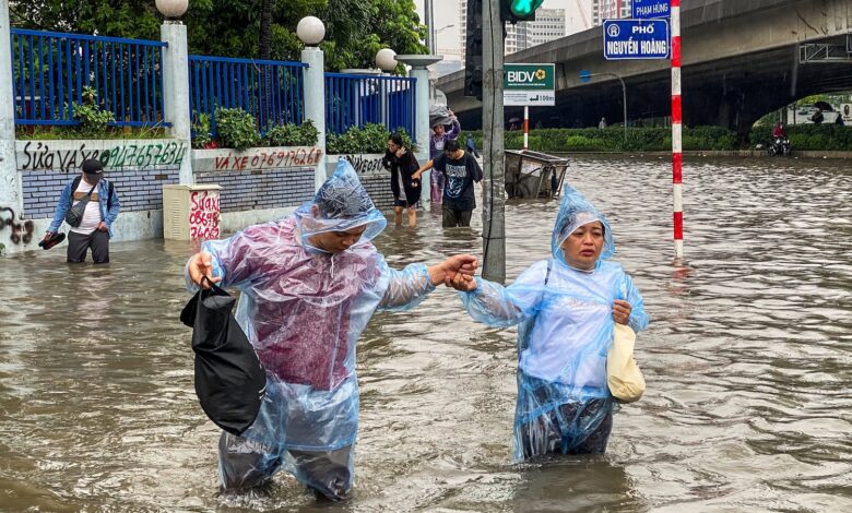 Hanoi floods again amid typhoon-spawned rains Hanoi floods again amid typhoon-spawned rains