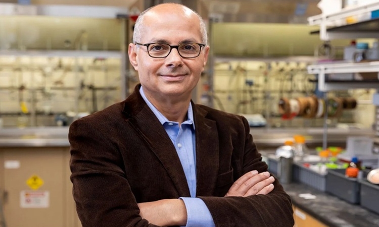 Omar M. Yaghi – từ người tị nạn tới chủ nhân giải Nobel 2025 Omar M. Yaghi – từ người tị nạn tới chủ nhân giải Nobel 2025