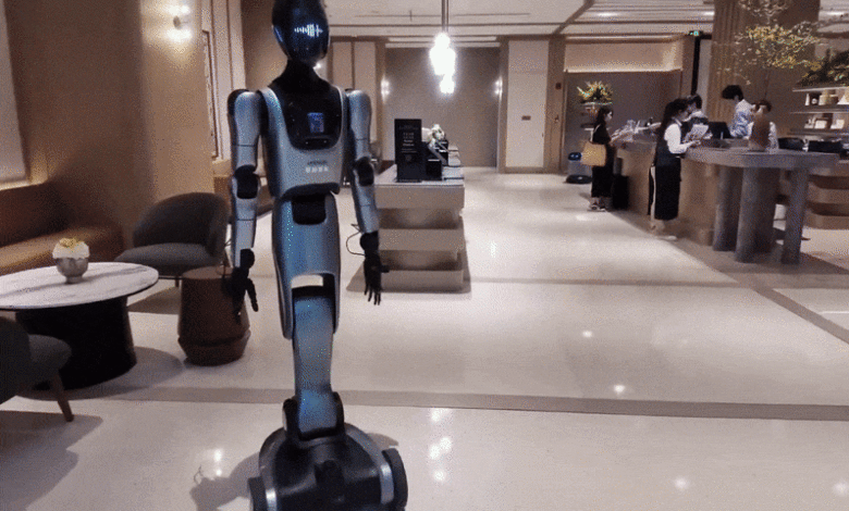 Khách sạn đầu tiên sử dụng ‘nhân viên’ robot hình người Khách sạn đầu tiên sử dụng ‘nhân viên’ robot hình người