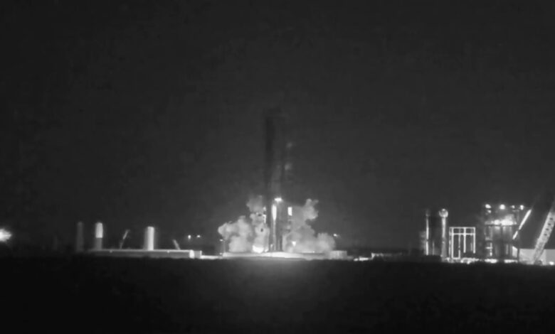 Siêu tên lửa đẩy Starship móp méo sau thử nghiệm Siêu tên lửa đẩy Starship móp méo sau thử nghiệm