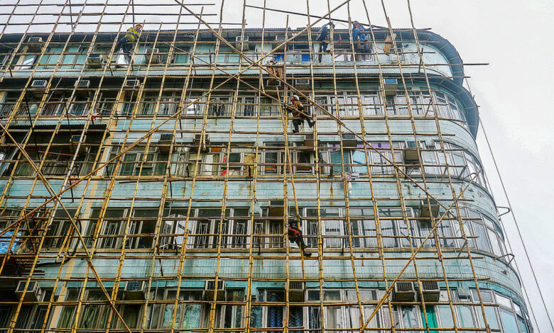 Tại sao Hong Kong vẫn dùng tre làm giàn giáo? Tại sao Hong Kong vẫn dùng tre làm giàn giáo?