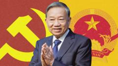 Bloomberg: Đảng sẽ đề cử ông Tô Lâm tiếp tục làm tổng bí thư, kiêm nhiệm chủ tịch nước Bloomberg: Đảng sẽ đề cử ông Tô Lâm tiếp tục làm tổng bí thư, kiêm nhiệm chủ tịch nước