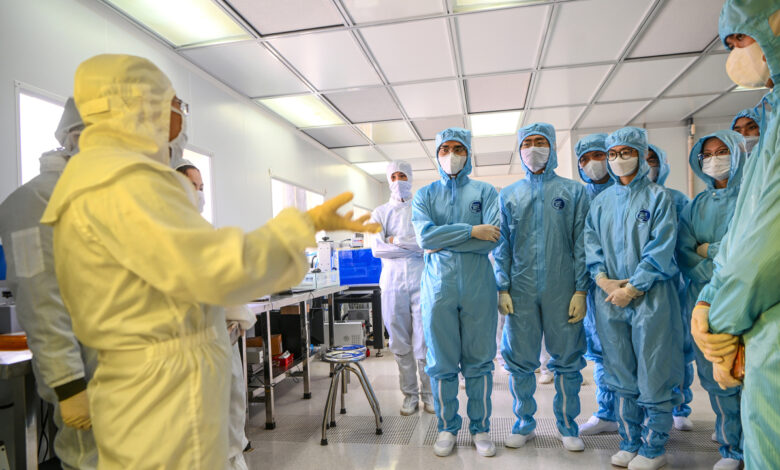 Viettel chuẩn bị nhân lực cho nhà máy chip bán dẫn đầu tiên Viettel chuẩn bị nhân lực cho nhà máy chip bán dẫn đầu tiên