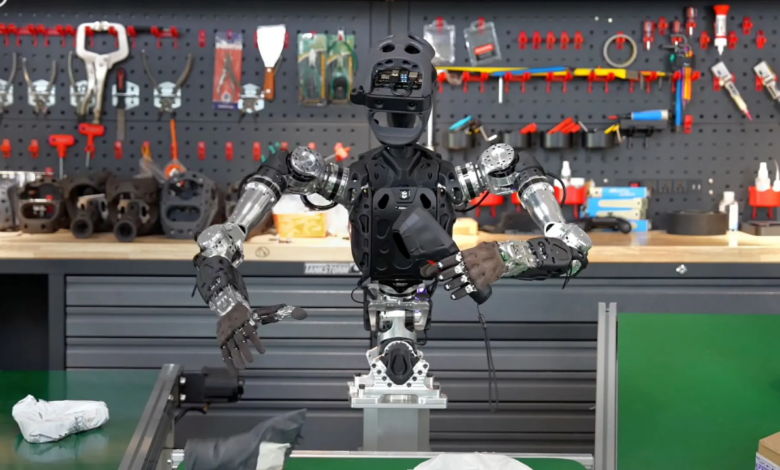 Robot hình người Trung Quốc tự học không cần hiệu chỉnh Robot hình người Trung Quốc tự học không cần hiệu chỉnh