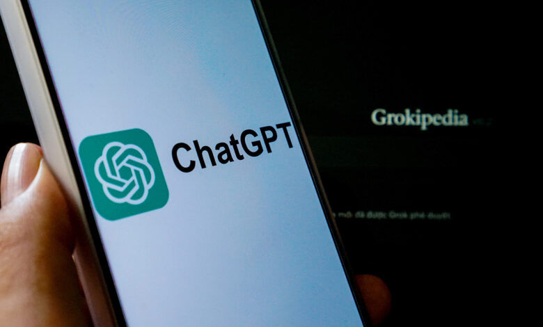ChatGPT trích dẫn câu trả lời từ Grokipedia của Musk ChatGPT trích dẫn câu trả lời từ Grokipedia của Musk