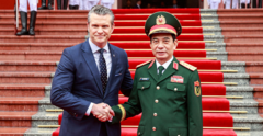Bộ Quốc phòng Việt Nam lên kịch bản ứng phó với một cuộc tấn công của Mỹ Bộ Quốc phòng Việt Nam lên kịch bản ứng phó với một cuộc tấn công của Mỹ