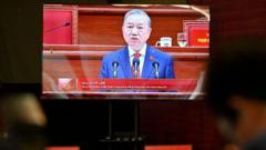 Ông Tô Lâm và thách thức để kinh tế Việt Nam ‘hóa rồng’ Ông Tô Lâm và thách thức để kinh tế Việt Nam ‘hóa rồng’