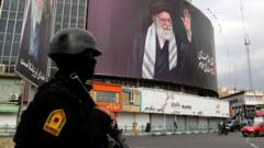 Người dân Tehran: Iran đang tìm cách ngăn chặn biểu tình chống chính quyền Người dân Tehran: Iran đang tìm cách ngăn chặn biểu tình chống chính quyền