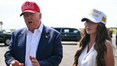 Vì sao ông Trump ‘cắt lỗ’ với Bộ trưởng An ninh Nội địa Noem? Vì sao ông Trump ‘cắt lỗ’ với Bộ trưởng An ninh Nội địa Noem?
