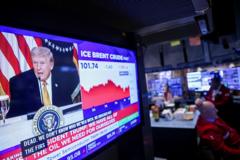Chính quyền Trump bị nghi ngờ về ‘phím hàng’ cá cược Chính quyền Trump bị nghi ngờ về ‘phím hàng’ cá cược