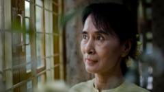 Quân đội Myanmar: Bà Aung San Suu Kyi bị quản thúc tại gia Quân đội Myanmar: Bà Aung San Suu Kyi bị quản thúc tại gia