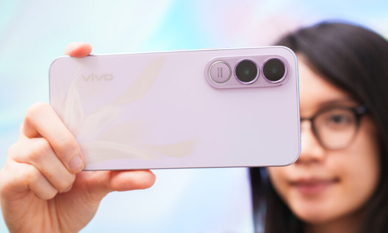 Vivo V70 FE – điện thoại có camera 200 ‘chấm’, pin 7.000 mAh Vivo V70 FE – điện thoại có camera 200 ‘chấm’, pin 7.000 mAh