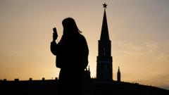 Điện Kremlin gia tăng hạn chế internet khiến người Nga càng thêm bất mãn Điện Kremlin gia tăng hạn chế internet khiến người Nga càng thêm bất mãn