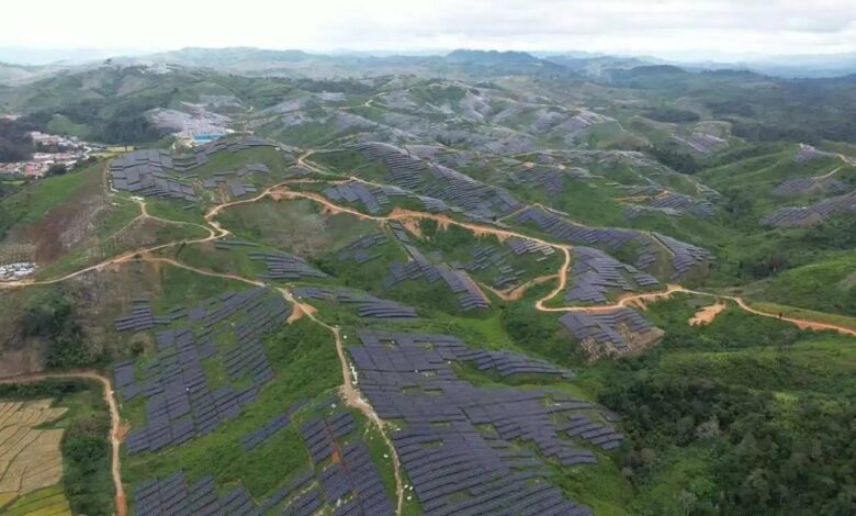 Trang trại lắp 2,23 triệu tấm pin mặt trời hoạt động tại Lào Trang trại lắp 2,23 triệu tấm pin mặt trời hoạt động tại Lào