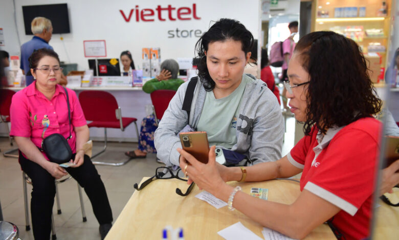 SIM có bị khóa nếu đứng tên người thân? SIM có bị khóa nếu đứng tên người thân?
