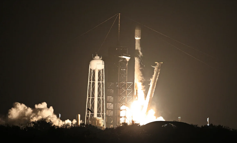 Mảnh tên lửa SpaceX có thể đâm vào Mặt Trăng Mảnh tên lửa SpaceX có thể đâm vào Mặt Trăng