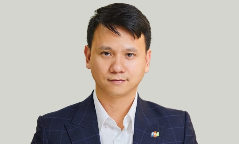 Tiến sĩ 8X được bổ nhiệm làm Giám đốc Chuyển đổi AI FPT Tiến sĩ 8X được bổ nhiệm làm Giám đốc Chuyển đổi AI FPT