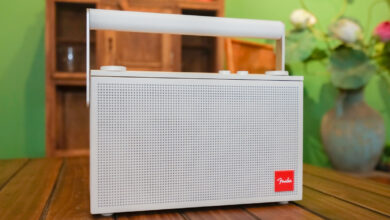 Fender Elie 12 – loa dáng cassette hoài cổ giá 12 triệu đồng