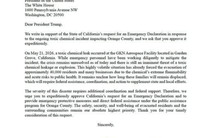 Đáp ứng yêu cầu dân biểu Derek Trần, tổng thống Trump ban hành tuyên bố khẩn cấp liên bang Đáp ứng yêu cầu dân biểu Derek Trần, tổng thống Trump ban hành tuyên bố khẩn cấp liên bang