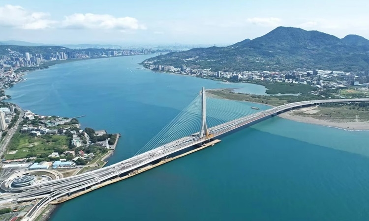 Cầu dây văng một trụ dài nhất thế giới Cầu dây văng một trụ dài nhất thế giới