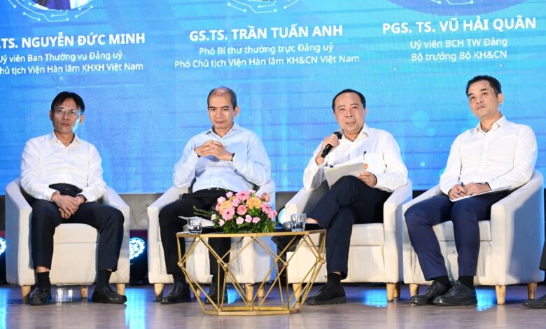 ‘Ai cũng có thể bắt đầu hành trình nghiên cứu khoa học’