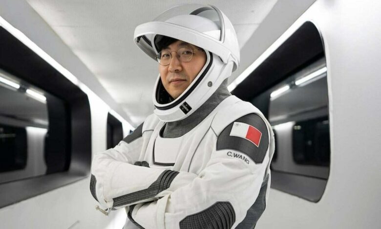 Tỷ phú tiền số sẽ bay tới Sao Hỏa bằng tên lửa Starship Tỷ phú tiền số sẽ bay tới Sao Hỏa bằng tên lửa Starship