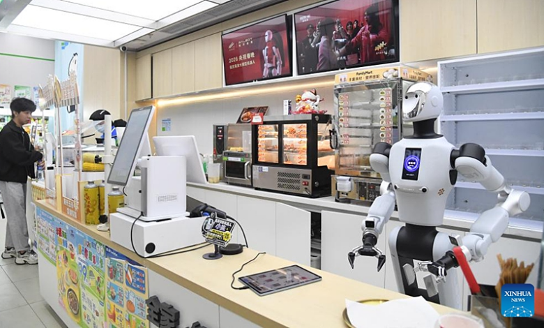 Sắp diễn ra phiên đấu giá robot hình người đầu tiên ở Trung Quốc Sắp diễn ra phiên đấu giá robot hình người đầu tiên ở Trung Quốc