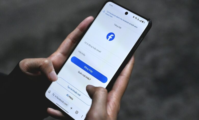 Facebook nâng cấp tính năng giúp cha mẹ giám sát trẻ trên mạng Facebook nâng cấp tính năng giúp cha mẹ giám sát trẻ trên mạng