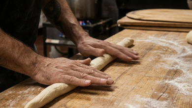 Dùng AI ghép ảnh bánh mì, cửa hàng nhận ‘bão một sao’