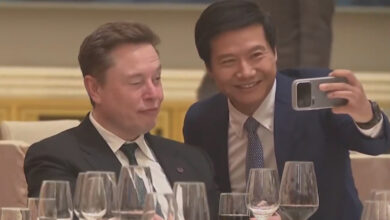 CEO Xiaomi và Elon Musk gây sốt khi chụp selfie