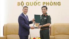 Ông Phan Văn Giang tin ông Hùng Cao tiếp tục là cầu nối quan trọng của Việt Nam và Mỹ