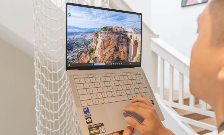 ExpertBook Ultra – laptop siêu bền giá từ 68 triệu đồng ExpertBook Ultra – laptop siêu bền giá từ 68 triệu đồng