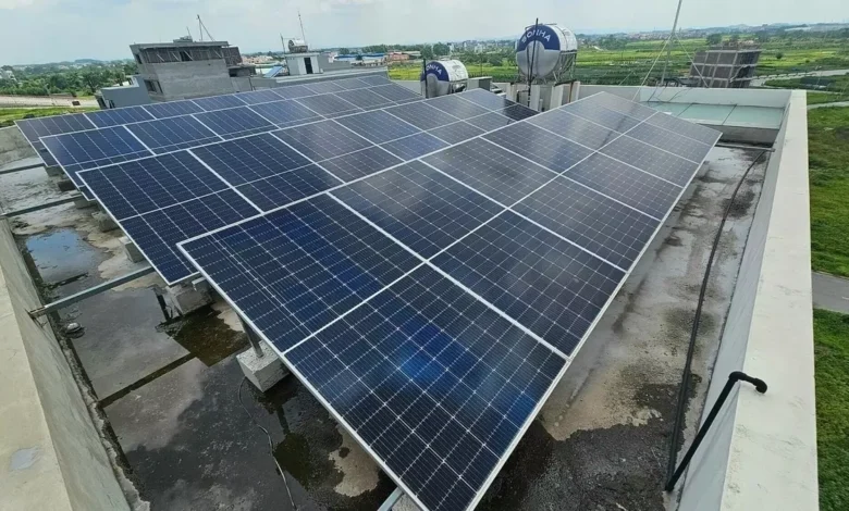 Có nên chi 100 triệu đồng lắp điện mặt trời? Có nên chi 100 triệu đồng lắp điện mặt trời?