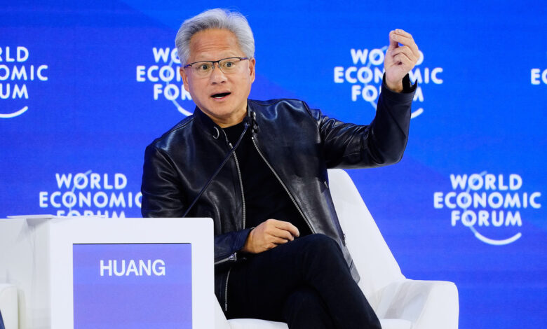 Jensen Huang: ‘Nên thử AI trước khi phán xét’ Jensen Huang: ‘Nên thử AI trước khi phán xét’