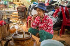 ‘Tuyệt kĩ ngồi xổm châu Á’ có lợi gì cho sức khỏe chúng ta? ‘Tuyệt kĩ ngồi xổm châu Á’ có lợi gì cho sức khỏe chúng ta?