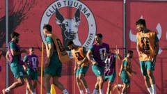 World Cup: Iran thắng kiện thị thực cho 4 thành viên nhưng 11 người khác vẫn bị cấm vào Mỹ World Cup: Iran thắng kiện thị thực cho 4 thành viên nhưng 11 người khác vẫn bị cấm vào Mỹ