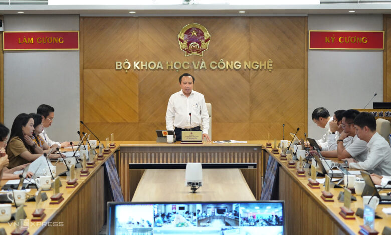 Gỡ hai điểm nghẽn lớn để khoa học công nghệ thành động lực tăng trưởng Gỡ hai điểm nghẽn lớn để khoa học công nghệ thành động lực tăng trưởng