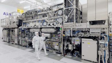 Intel xuất xưởng lô chip đầu tiên từ cỗ máy 380 triệu USD