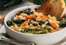 Đậu Trắng Tuscan Kho Với Rau Xanh – Món Ngon Bổ Dưỡng Từ Ẩm Thực Ý Đậu Trắng Tuscan Kho Với Rau Xanh – Món Ngon Bổ Dưỡng Từ Ẩm Thực Ý