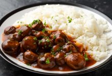 Nấm Adobo với Cơm Dừa và Trứng Cút Ngâm Nước Tương: Món Ăn Độc Đáo Cho Bữa Tiệc Ẩm Thực Việt Nấm Adobo với Cơm Dừa và Trứng Cút Ngâm Nước Tương: Món Ăn Độc Đáo Cho Bữa Tiệc Ẩm Thực Việt