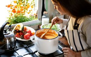 4 Nguyên Liệu Tăng Cường Dinh Dưỡng Cho Món Canh Của Bạn