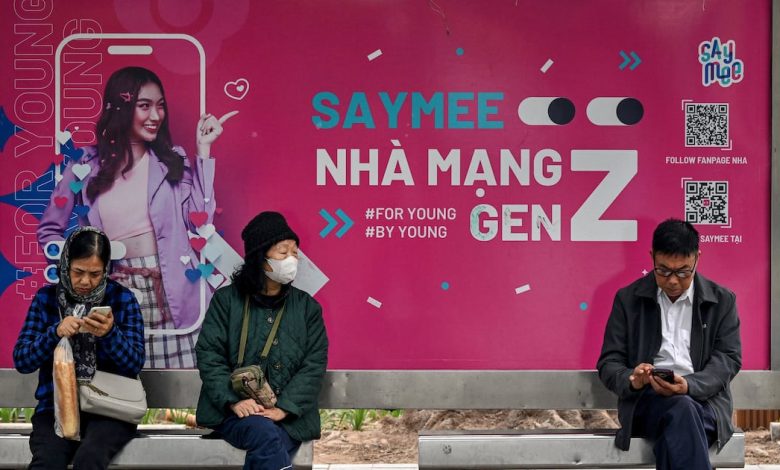 GenZ: Liệu Có Phải Dễ Bị Định Hướng Dư Luận Như Trước? GenZ: Liệu Có Phải Dễ Bị Định Hướng Dư Luận Như Trước?